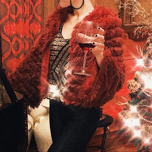 🍾😎Gold and black sequin top ! 😎🍾 - Picture 3 of 6